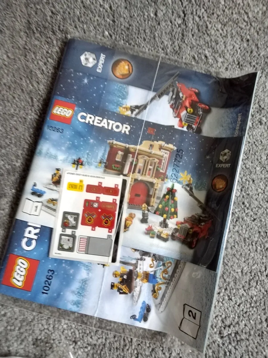 LEGO Christmas Winter Set 10263 €120 - Image 4