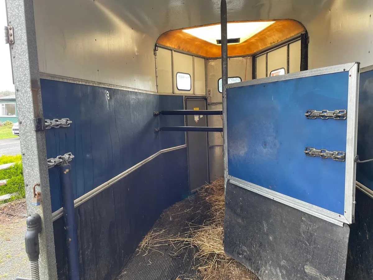 Horse Box - Image 4