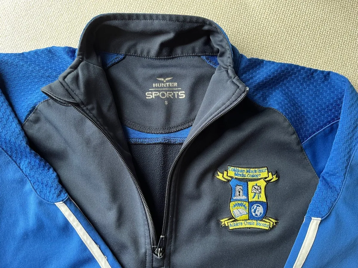 Merlin College zip top, size S - Image 2