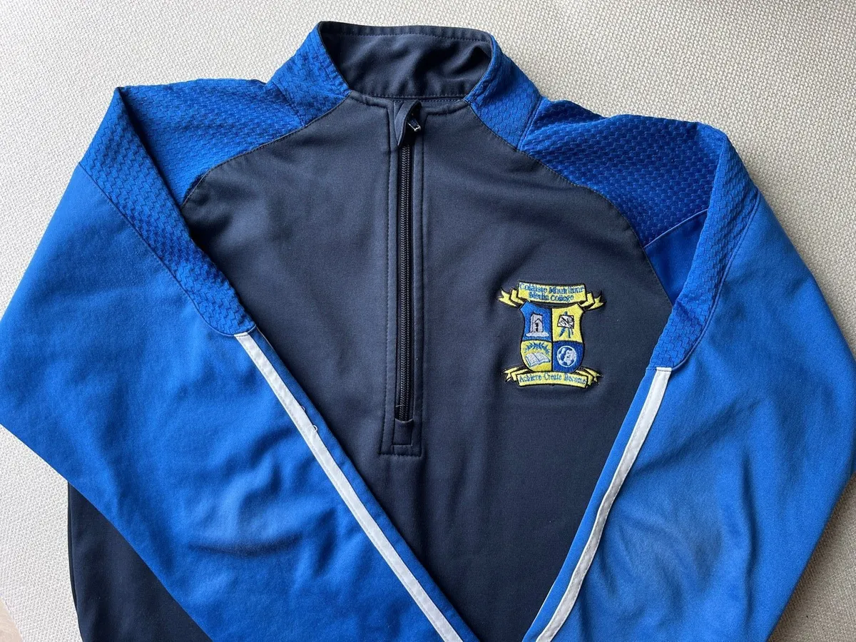 Merlin College zip top, size S - Image 3