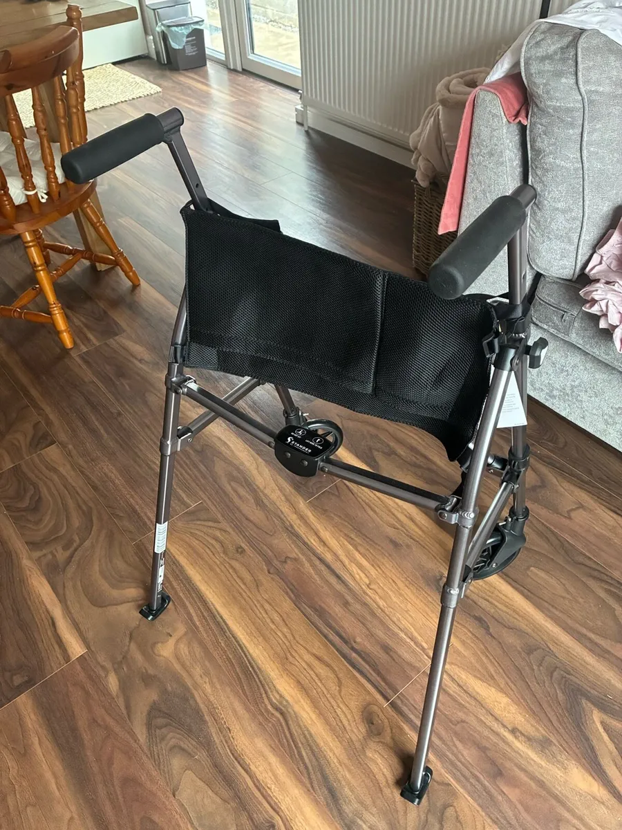Stander Rollator - Image 1