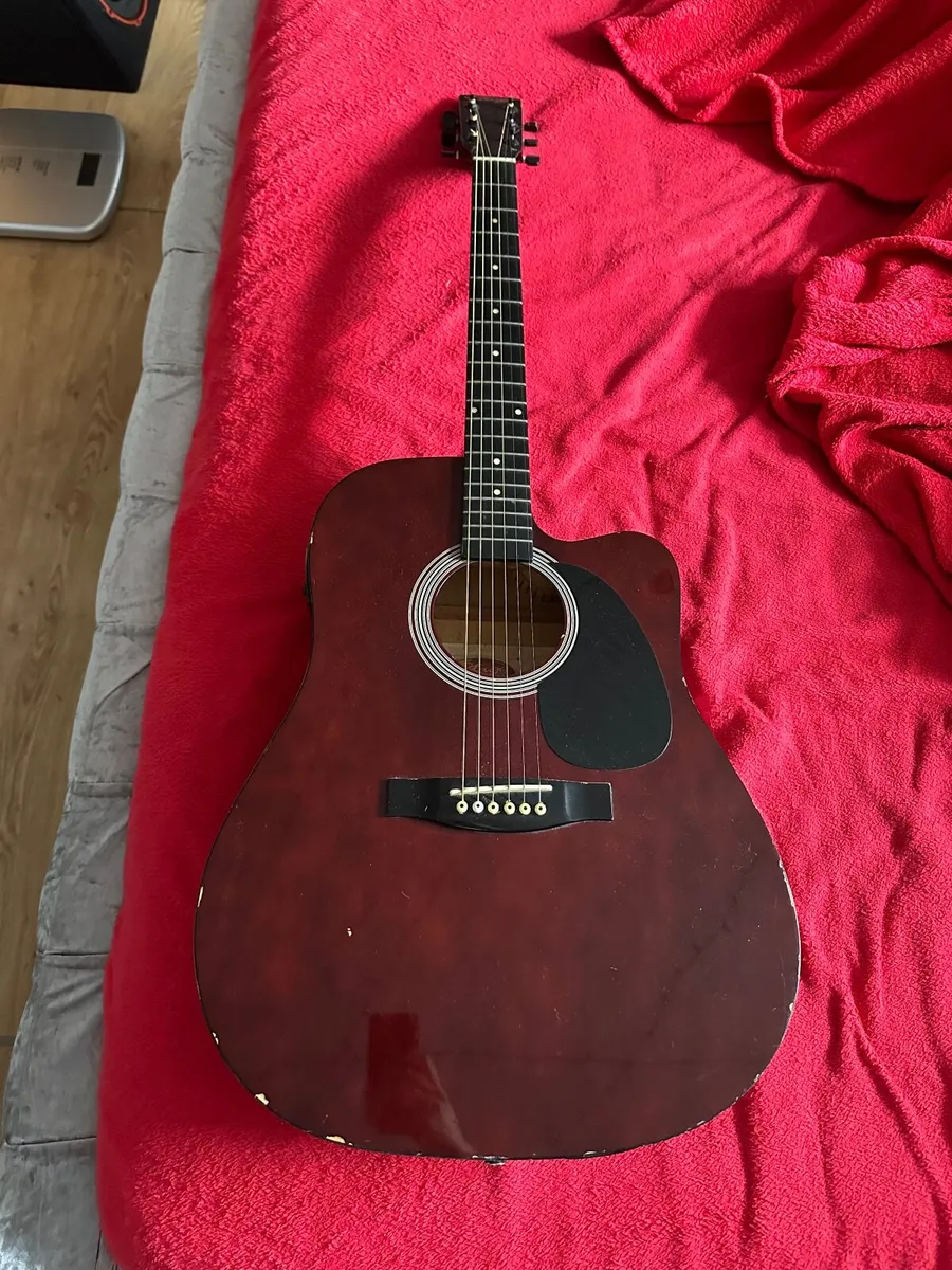 Guitar - Image 2