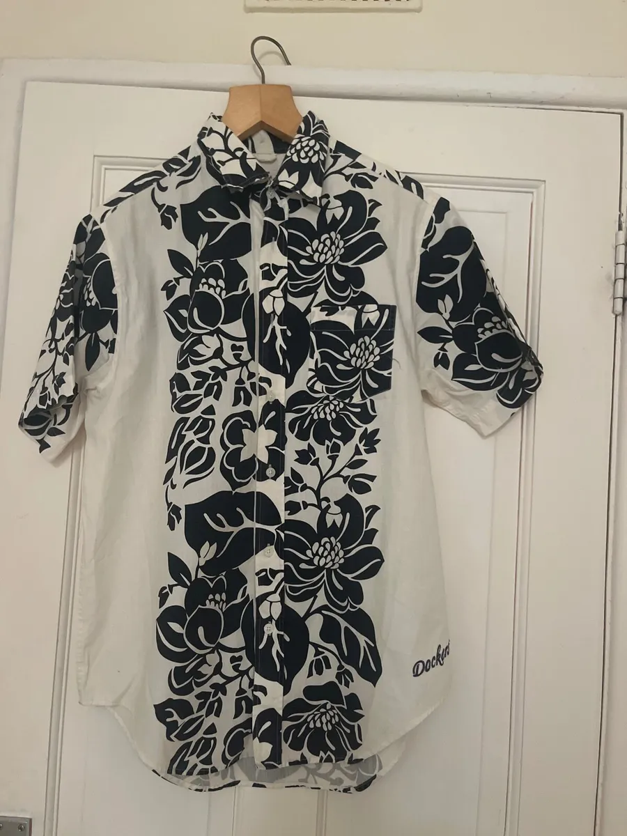 DOCKERS BOYS/ MENS Summer shirt - Image 1