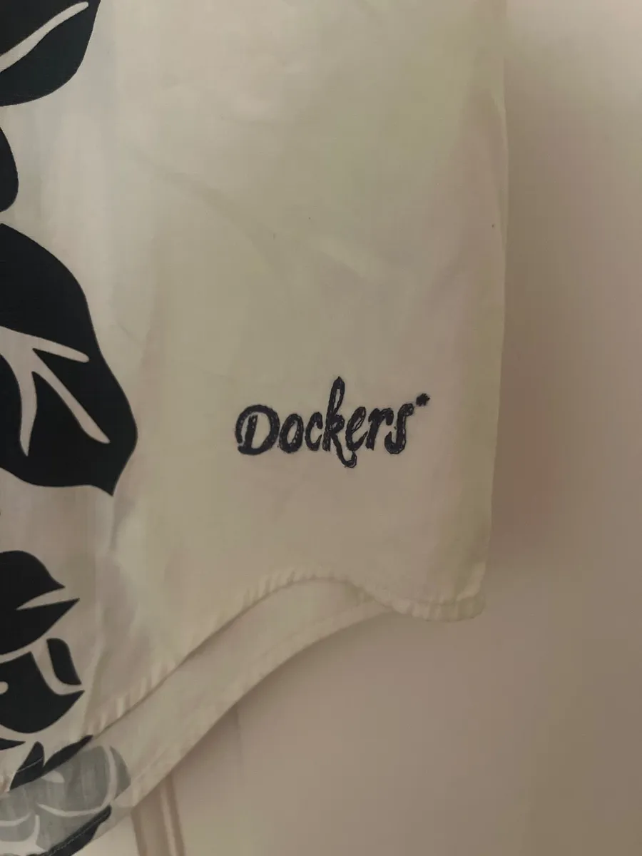 DOCKERS BOYS/ MENS Summer shirt - Image 3