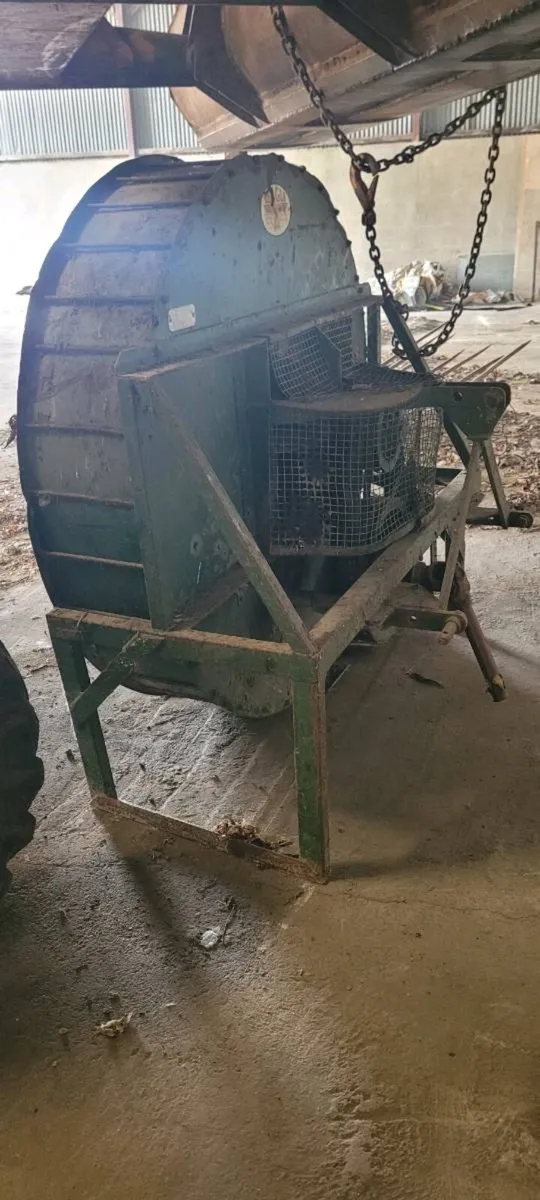 Teagle Thermo-Blast PTO-driven crop/grain dryer - Image 3