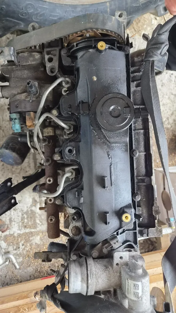 Renault Fluence Engine - Image 4