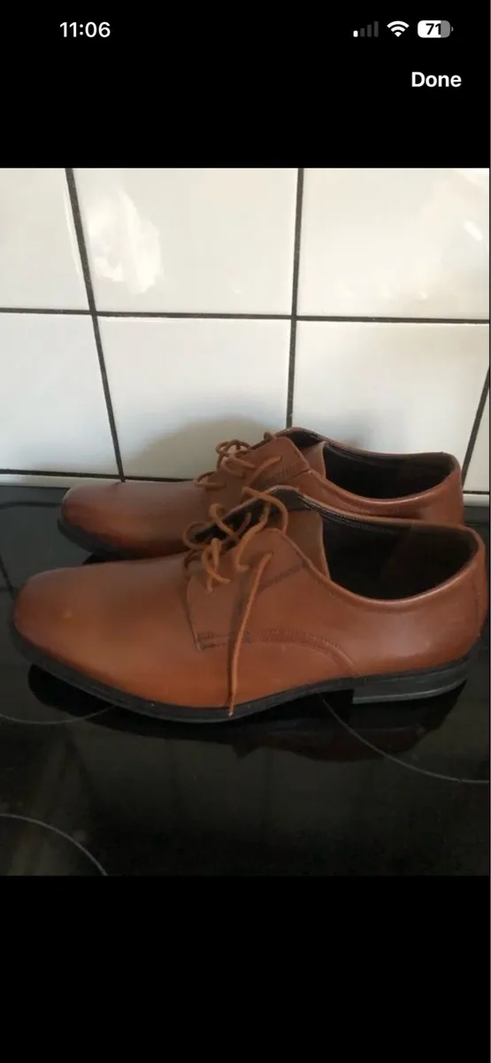 Mens Clark’s shoes size 8 €40 - Image 2