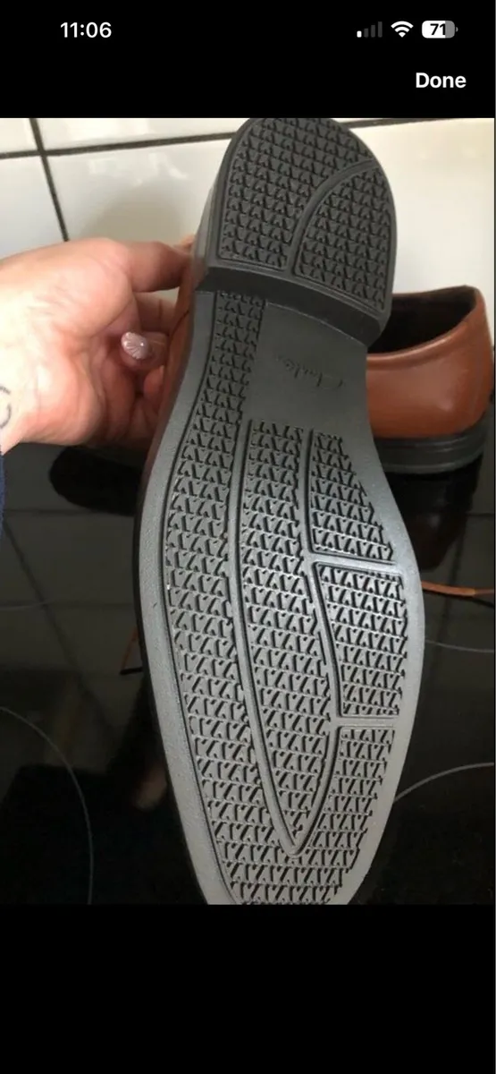 Mens Clark’s shoes size 8 €40 - Image 3