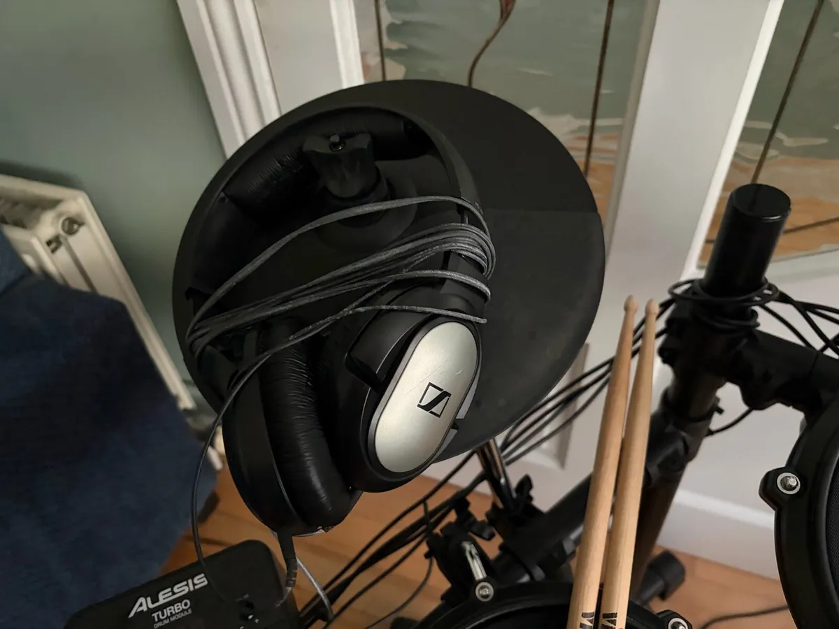 Alesis Turbo Mesh Electronic Drum Kit + Stool - Image 4