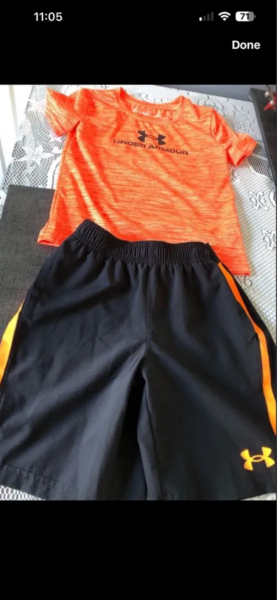 Boys under armour suit age 5/6 €10 - Image 2