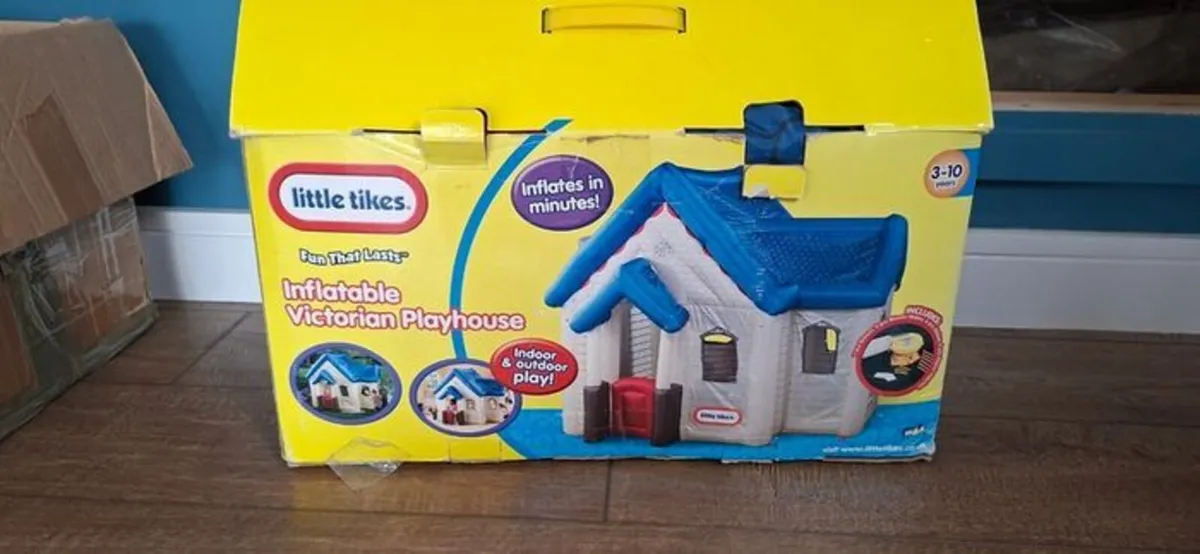 inflatable victorian playhouse little tikes - Image 1