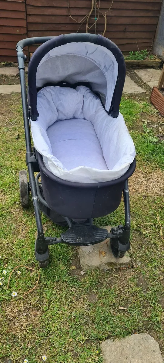 Mamas and Papas stroller with foot brake and rain - Image 4