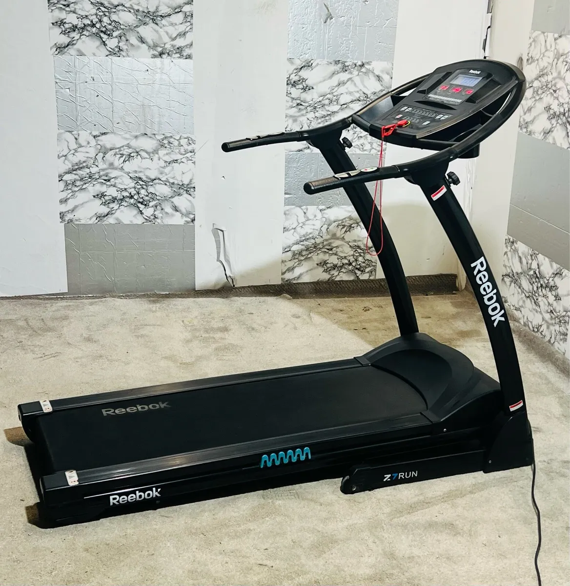 REEBOK Z7 FOLDING TREADMILL - Image 3