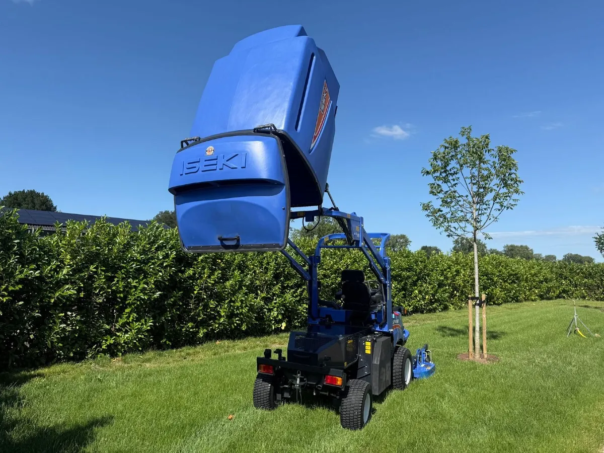 ISEKI SF450 550hrs  AS NEW - Image 2