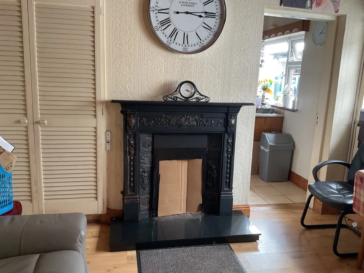 Cast iron detailed fire frame - Image 2