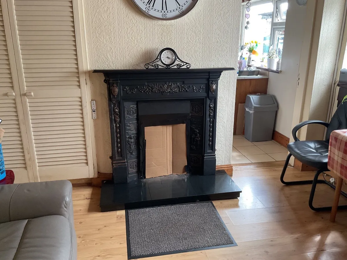 Cast iron detailed fire frame - Image 3