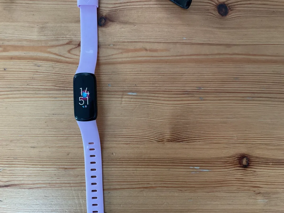 Ladies Fitbit Inspire 3 - Image 2