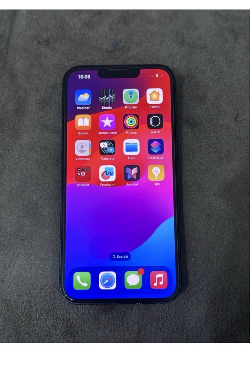 iPhone 13 and 14 083 three network - Image 1