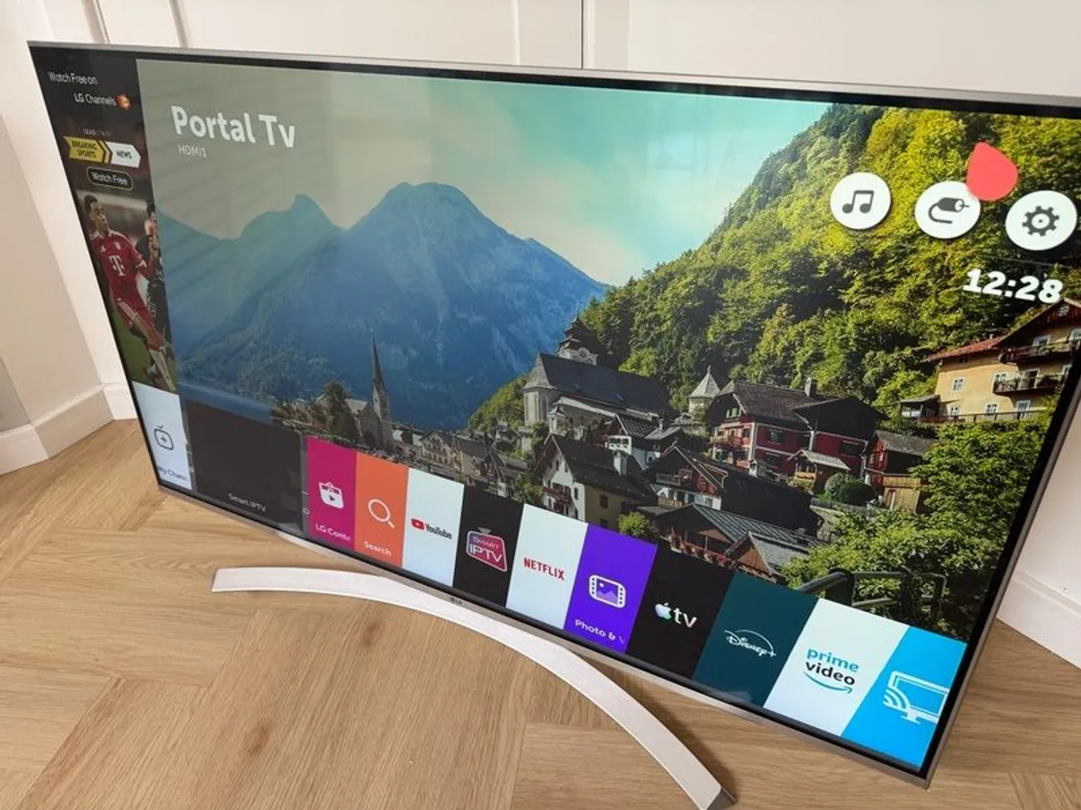 Lg 55uh850v 55" 4k Smart 3d Tv - Image 2