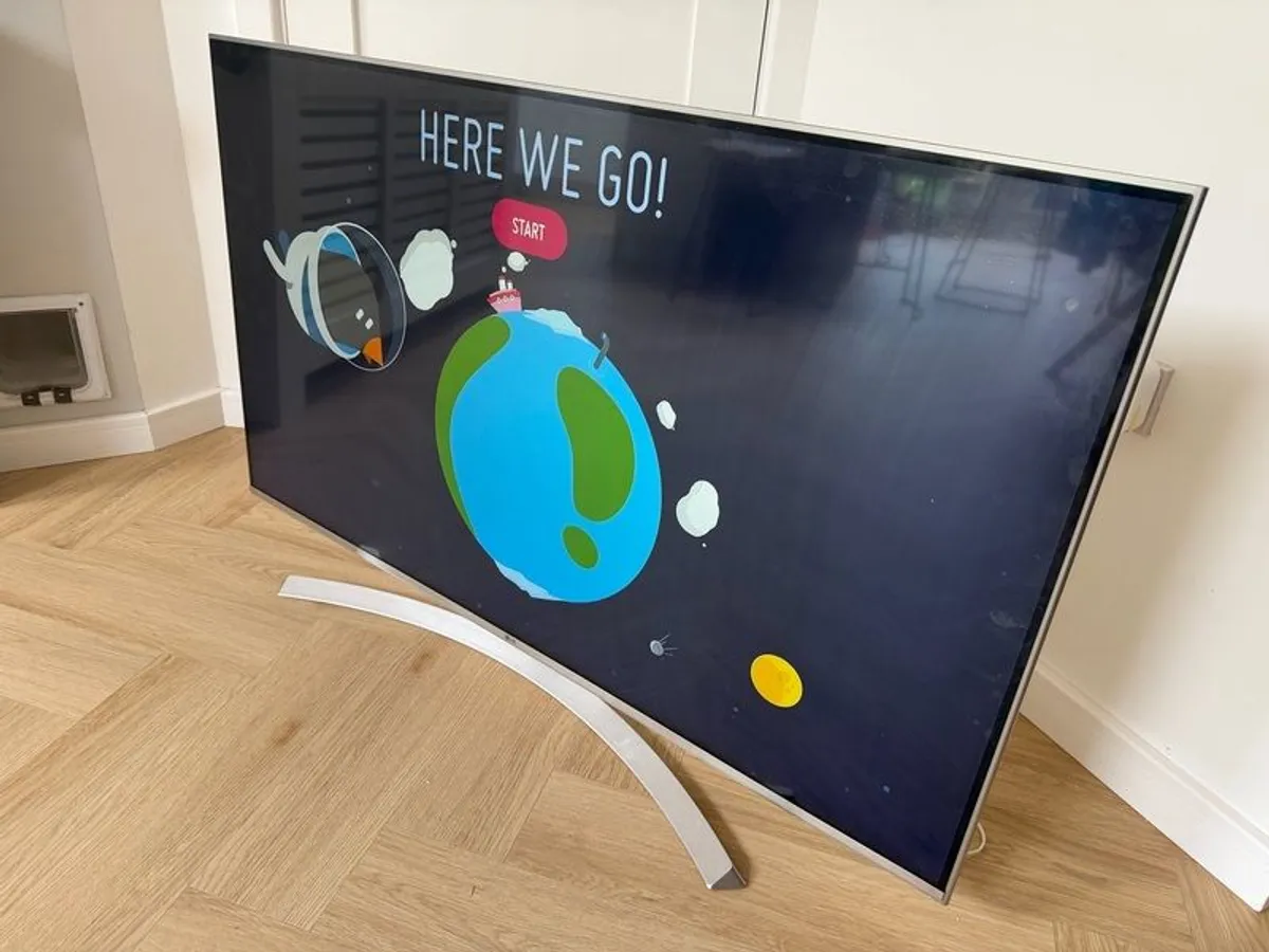 Lg 55uh850v 55" 4k Smart 3d Tv - Image 3