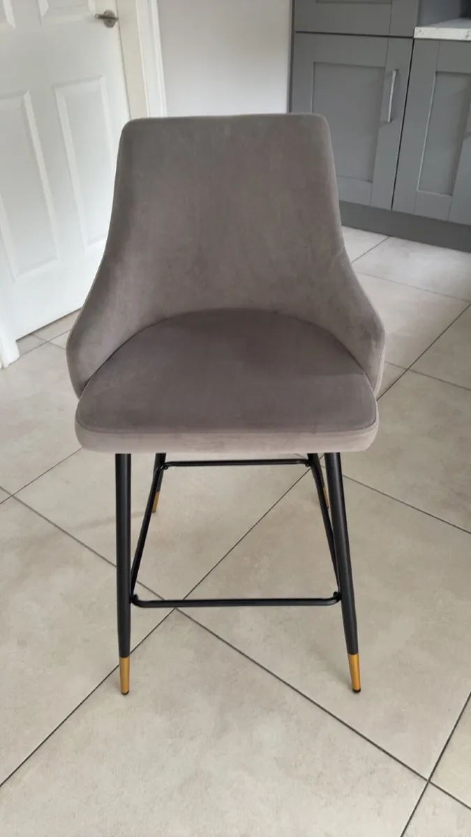 Bar stools - Image 1