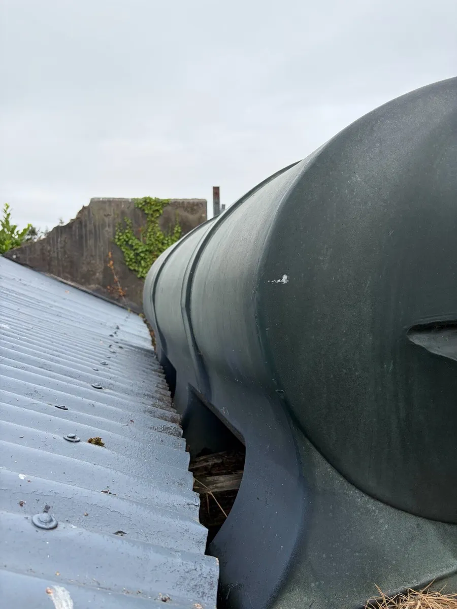 Oil/Fuel tank - Image 3