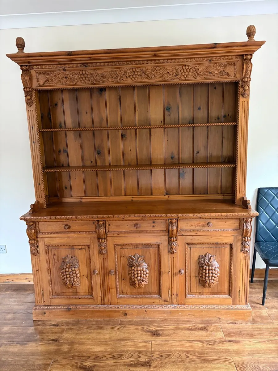 Kitchen dresser - Image 2