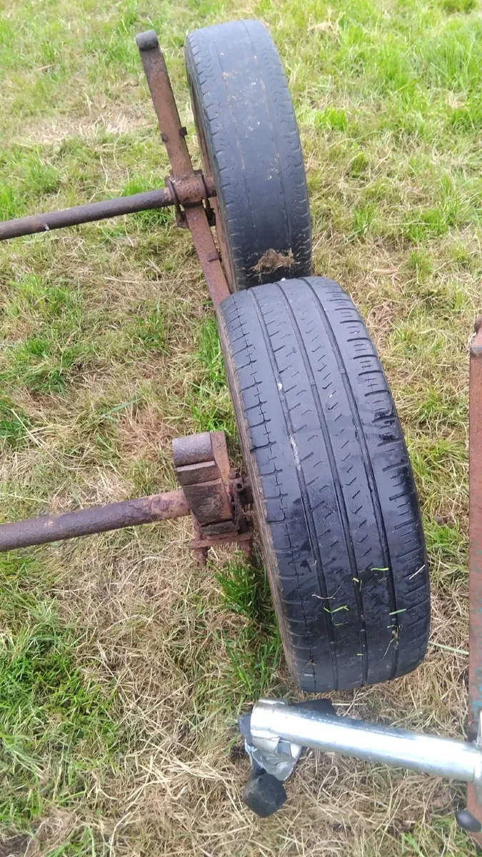 Wheel Axel - Image 2