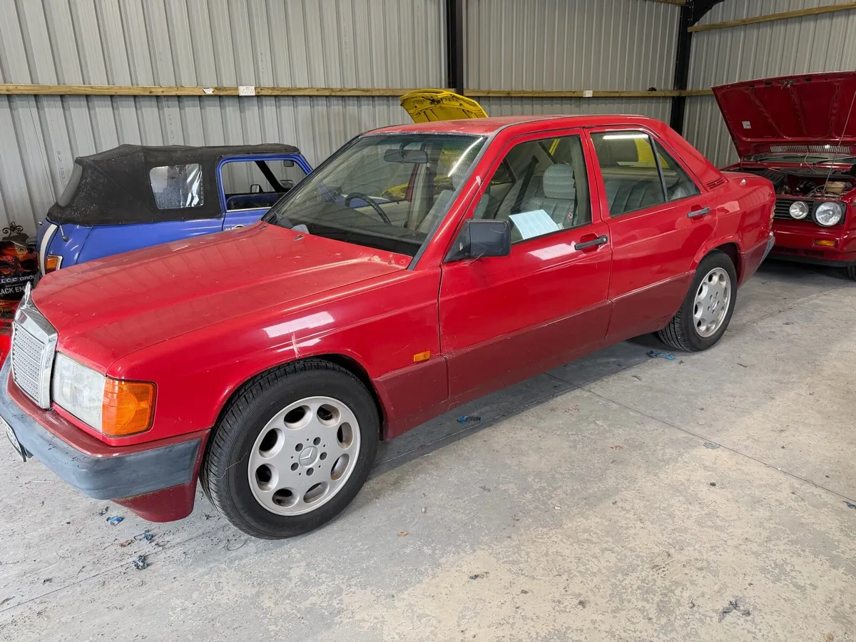 Mercedes 290e - Image 1