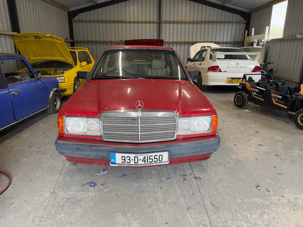 Mercedes 290e - Image 2