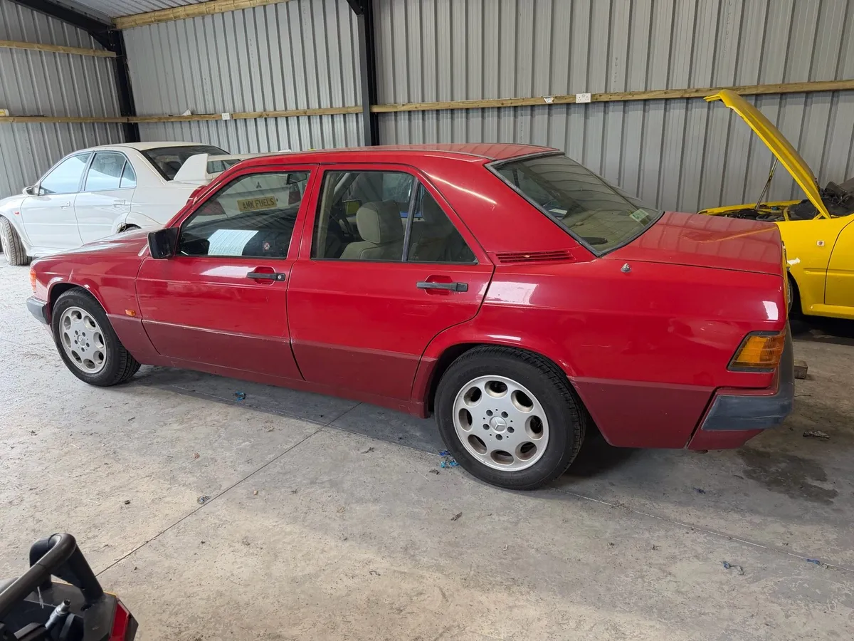 Mercedes 290e - Image 3