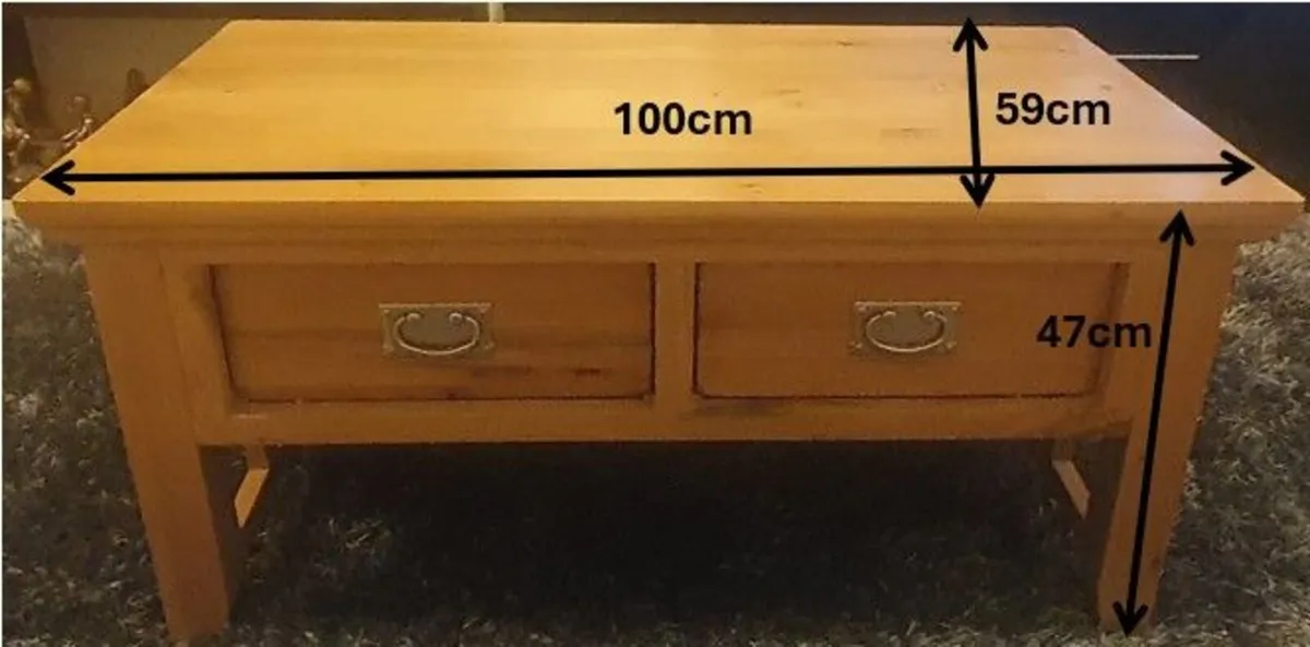 🌟Solid Oak Coffee Table & 2 Matching Lamp Tables - Image 1