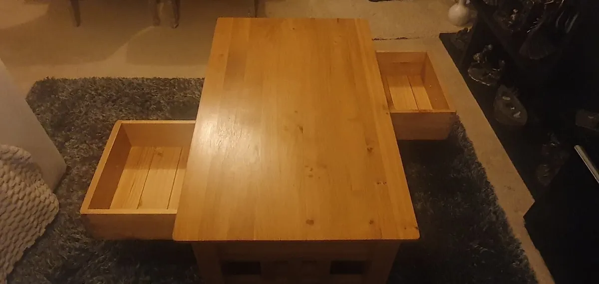 🌟Solid Oak Coffee Table & 2 Matching Lamp Tables - Image 4