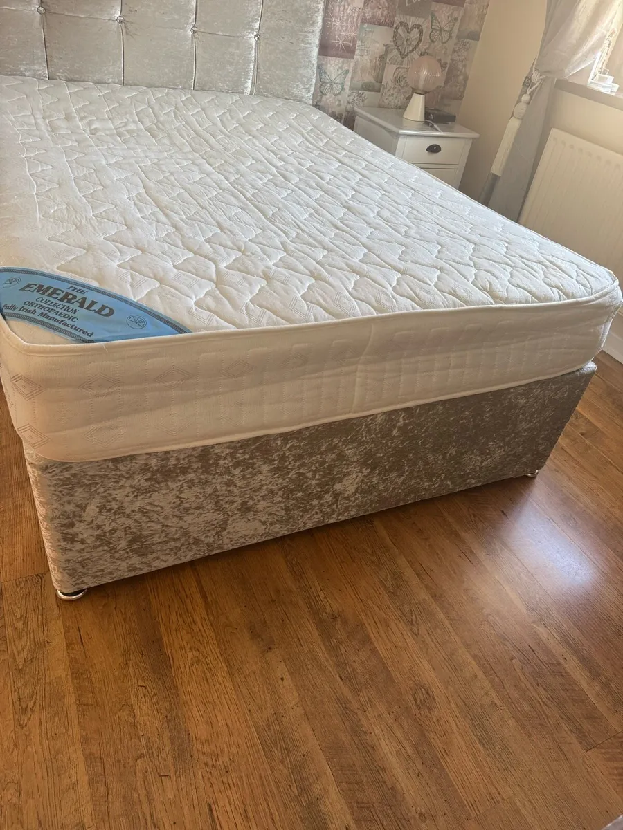 Bed with Mattress and sofa bed - Image 3
