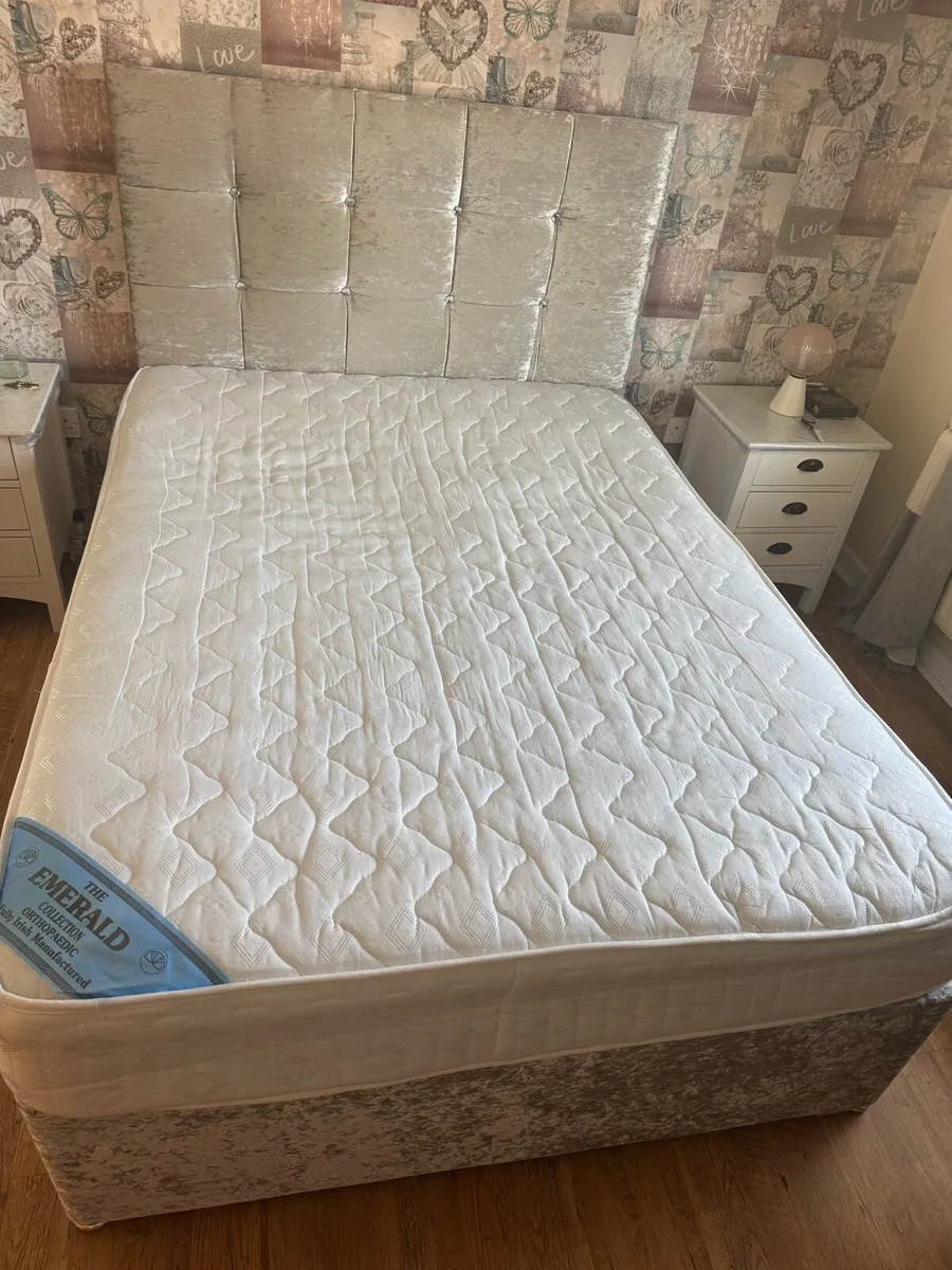 Bed with Mattress and sofa bed - Image 1