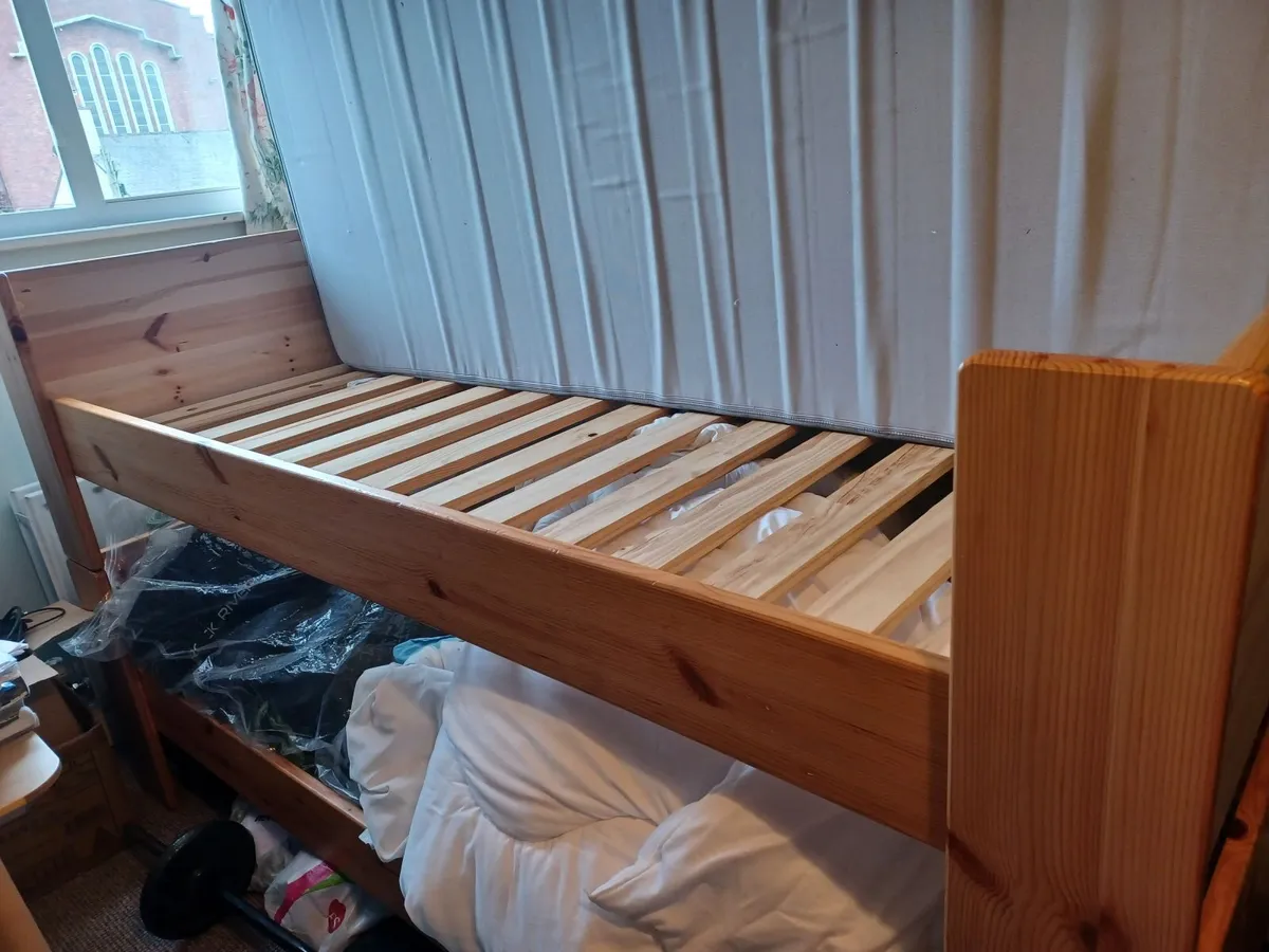 3 x  Single child's bed & mattress - Image 4