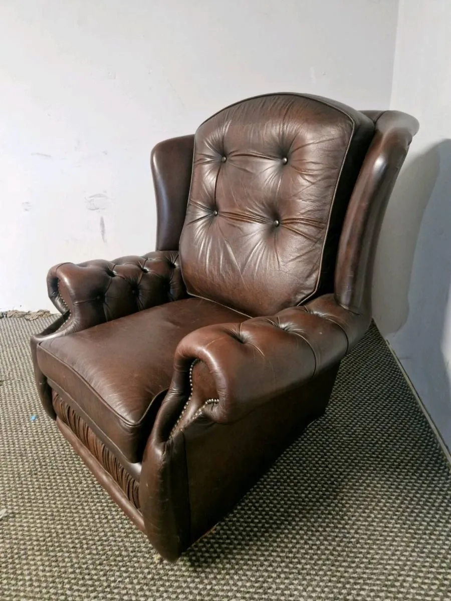 Chesterfield - Image 2