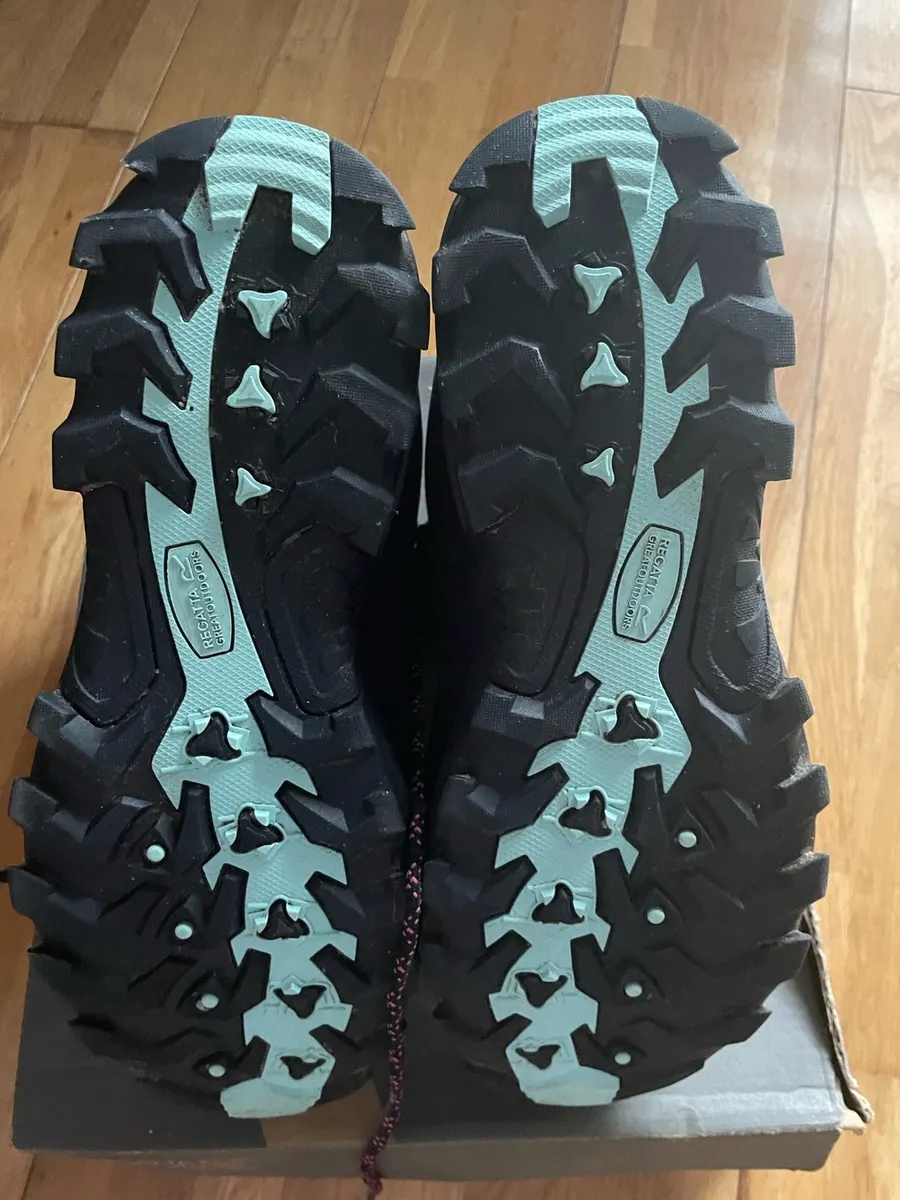 As New Regatta  Women’s Walking Boots, Size 41 - Image 2