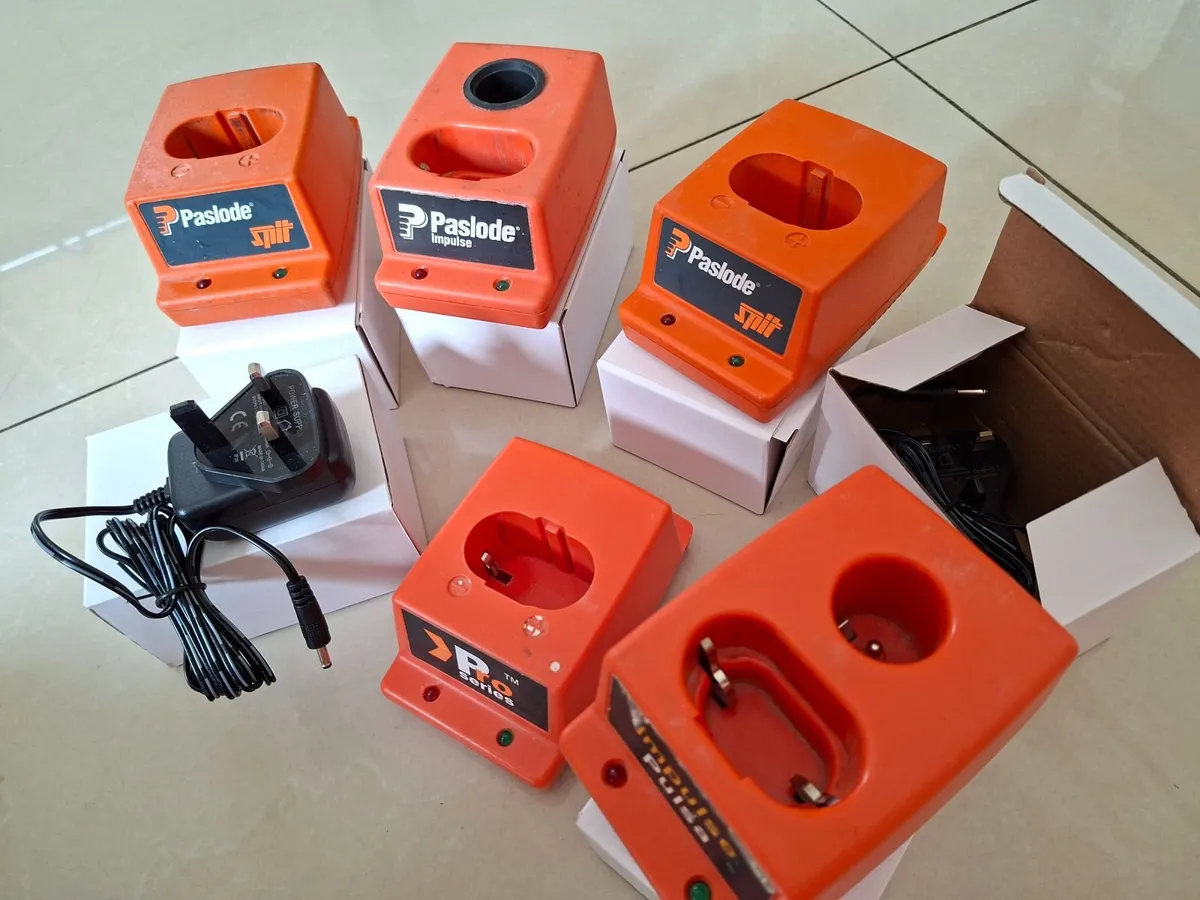 Used Paslode Replacement Docks & New Charger Leads - Image 4