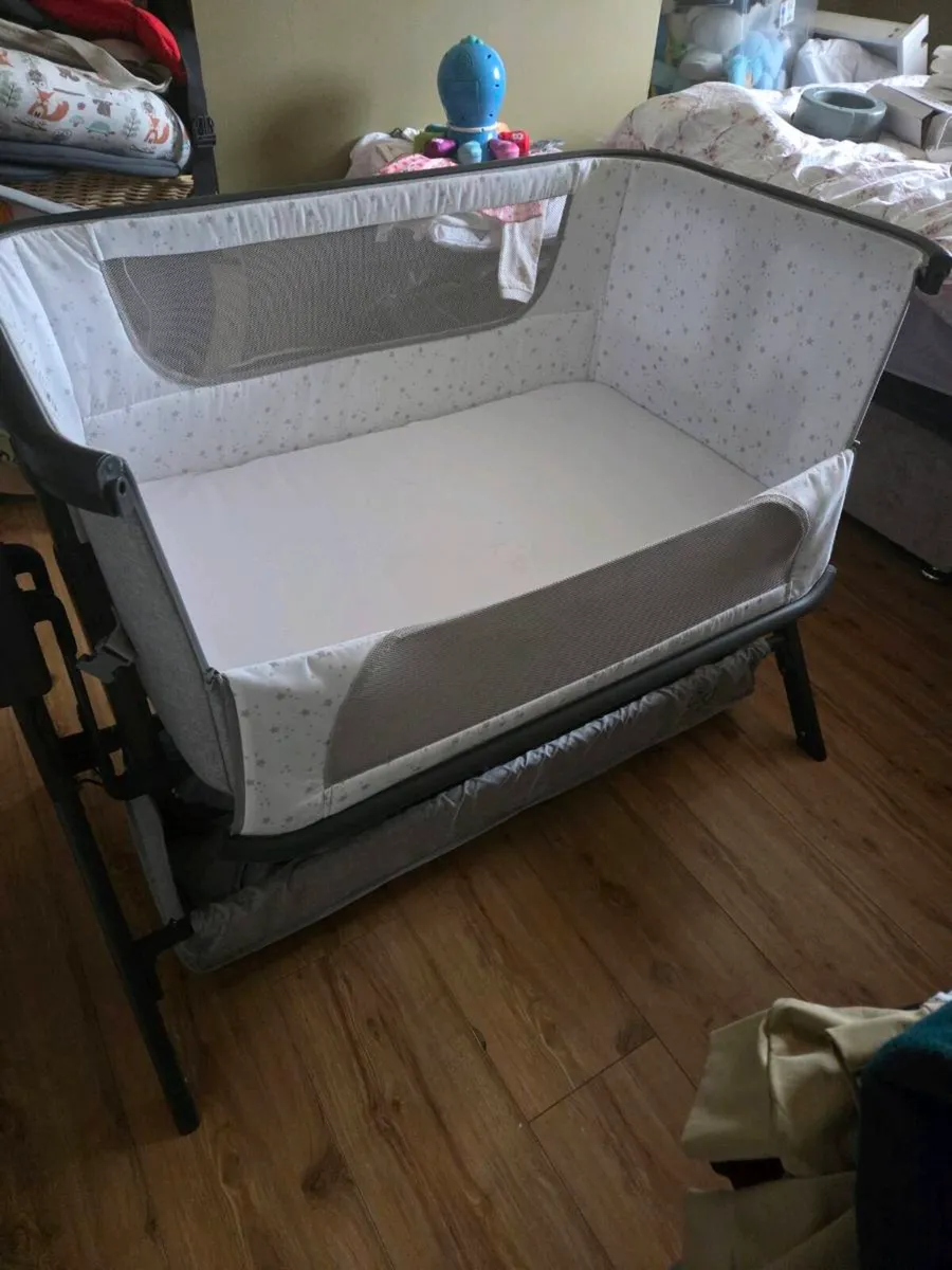 Baby Bedside Crib, Moses Basket and Rocking chair - Image 1