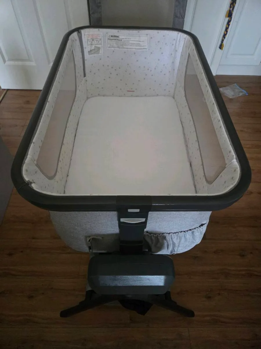 Baby Bedside Crib, Moses Basket and Rocking chair - Image 2