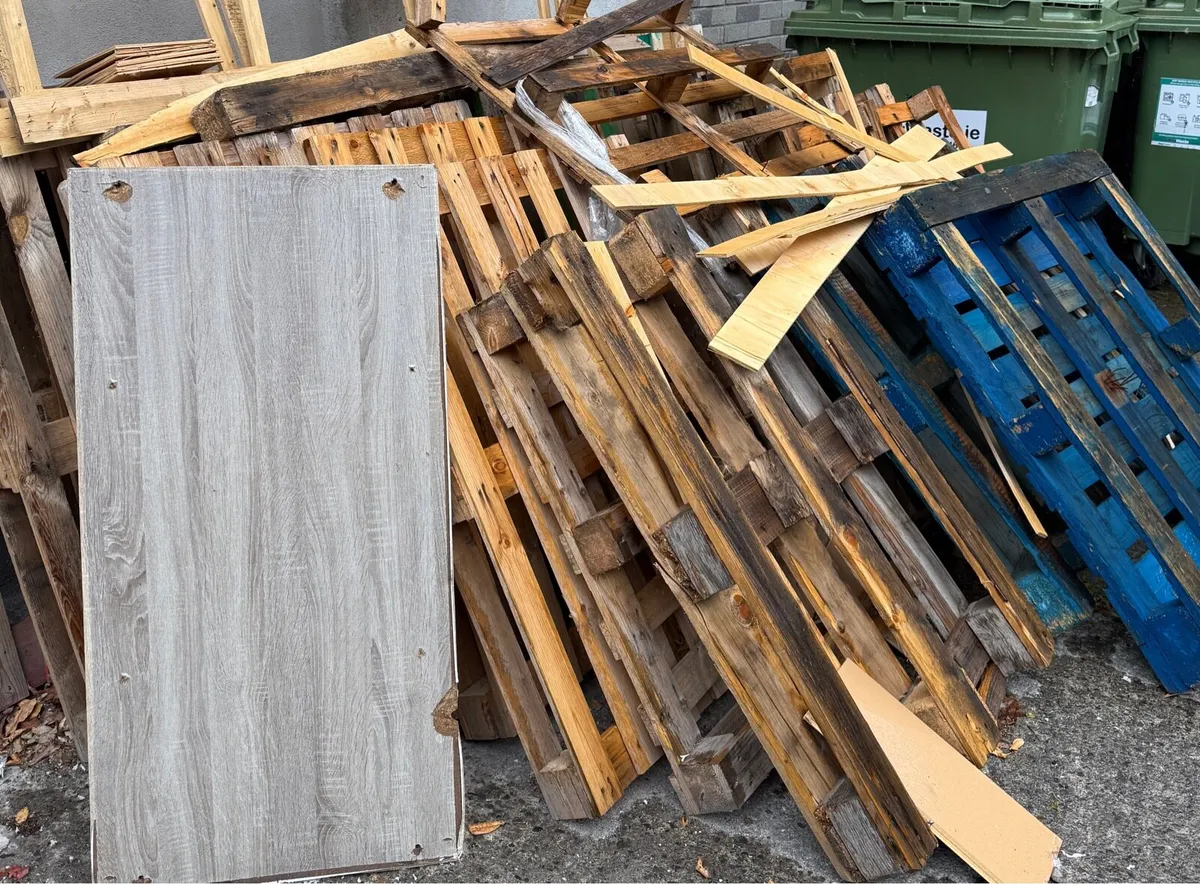 Pallets/Firewood - Image 1