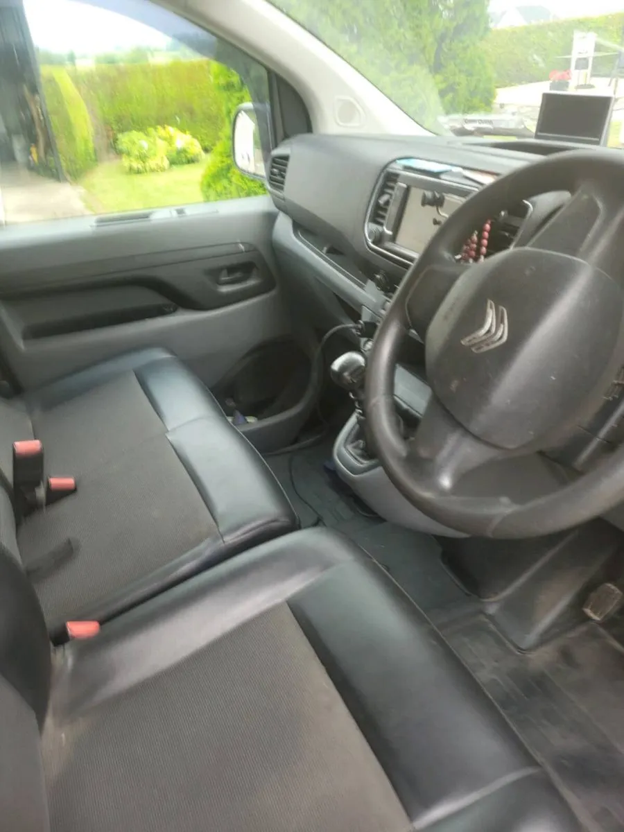 Van - Image 2