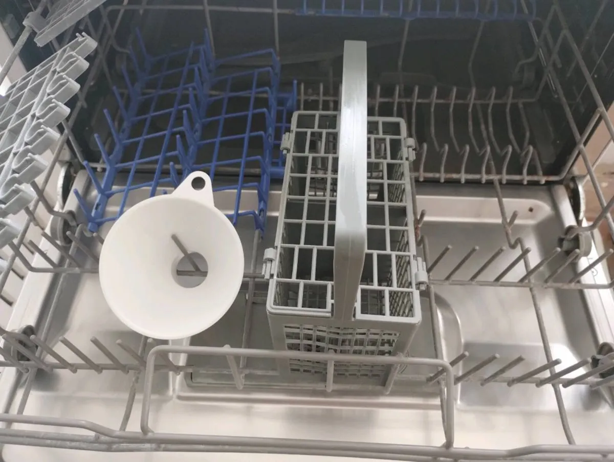 ElectriQ counter top dishwasher - Image 2