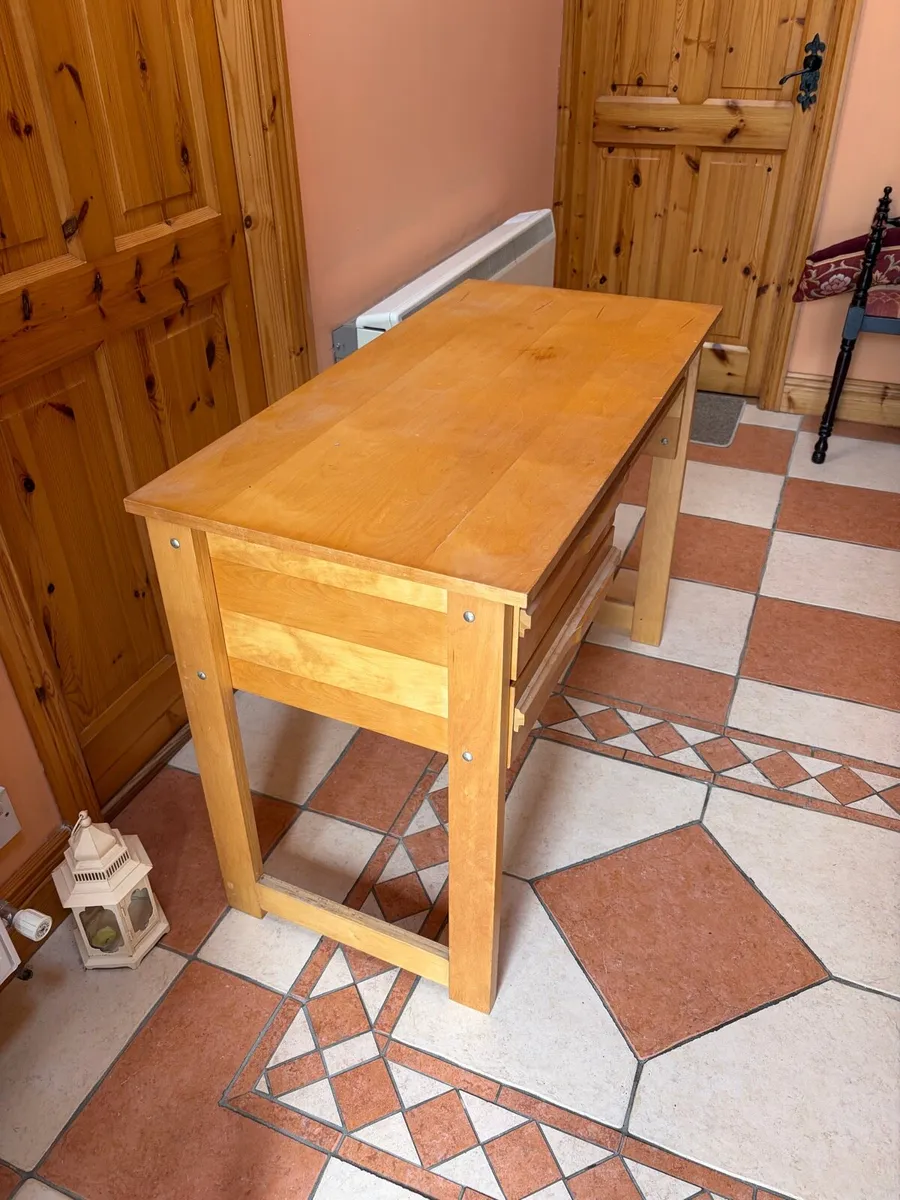 Desk - Image 3