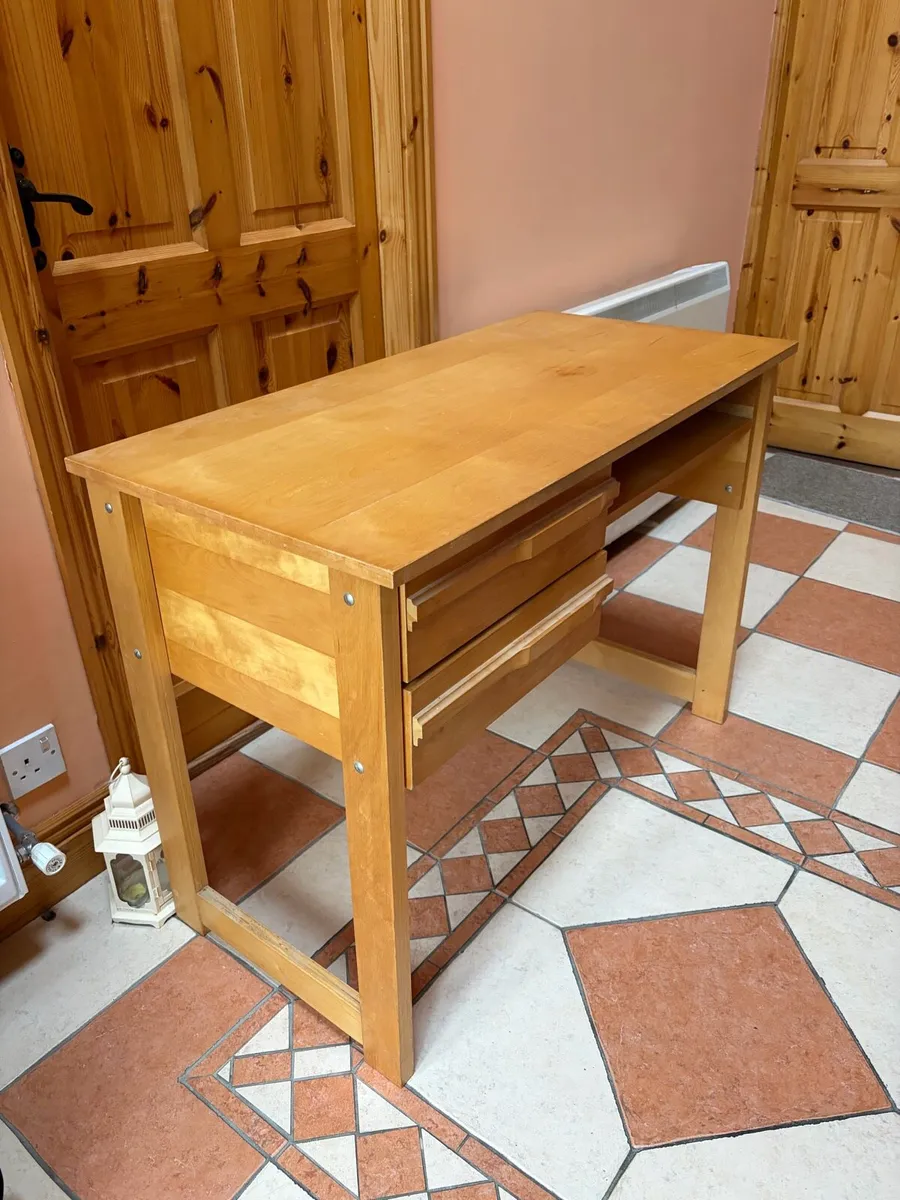 Desk - Image 2