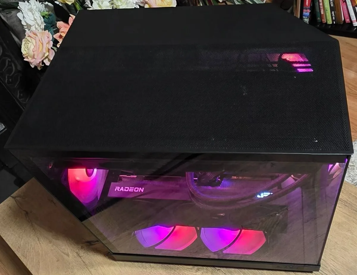 NZXT H6 High-End Ryzen X3D RX 9070 XT Gaming PC - Image 2