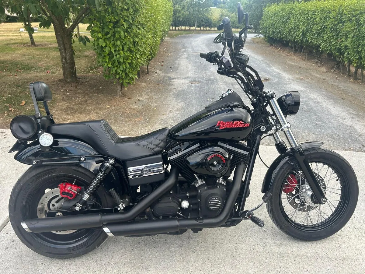 Harley Davidson Dyna Street Bob - Image 1