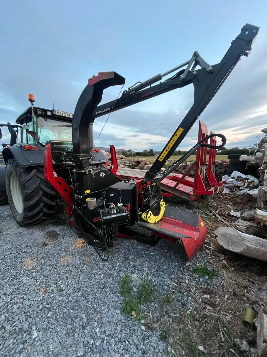 Crane fed Woodchipper - Image 1