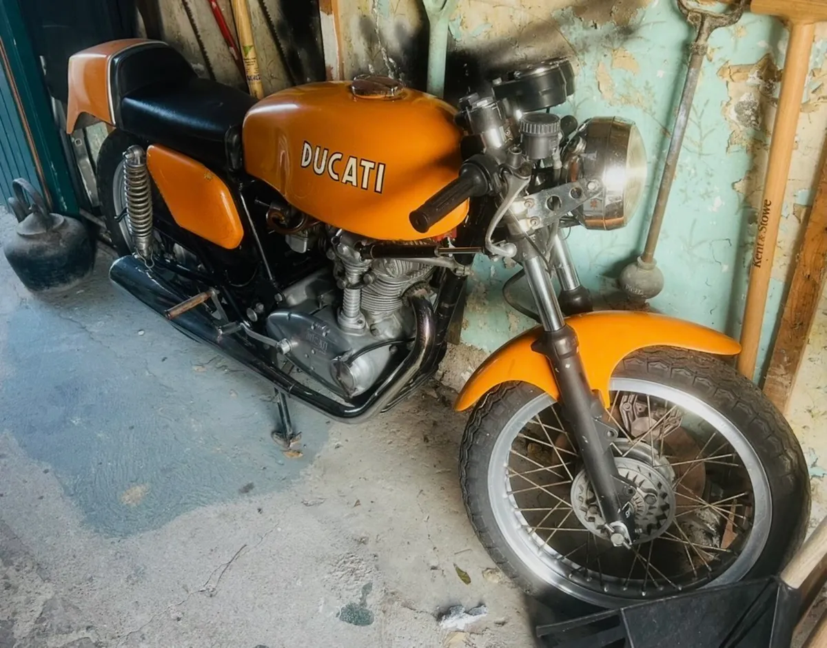 Ducati Desmo 250 Vintage Bike 1971 - Image 1